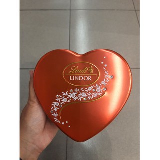 Hộp socola trái tim Lindt Lindor 96g