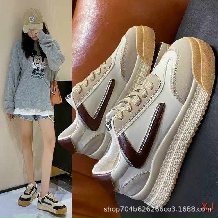 Giày thể thao mũi tròn nâu đế cao vạch nâu - 2P