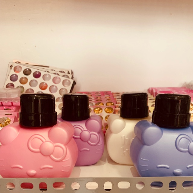 Hộp đựng axiton-lau móng