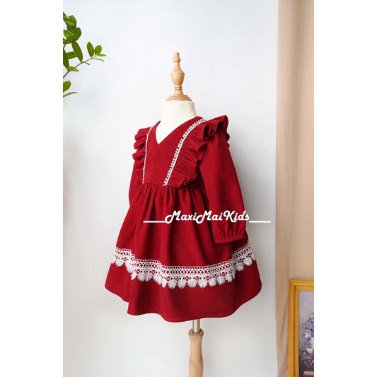 Váy nhung bèo chéo