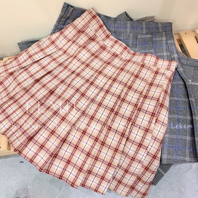 Chân váy kẻ xếp li hàng qc