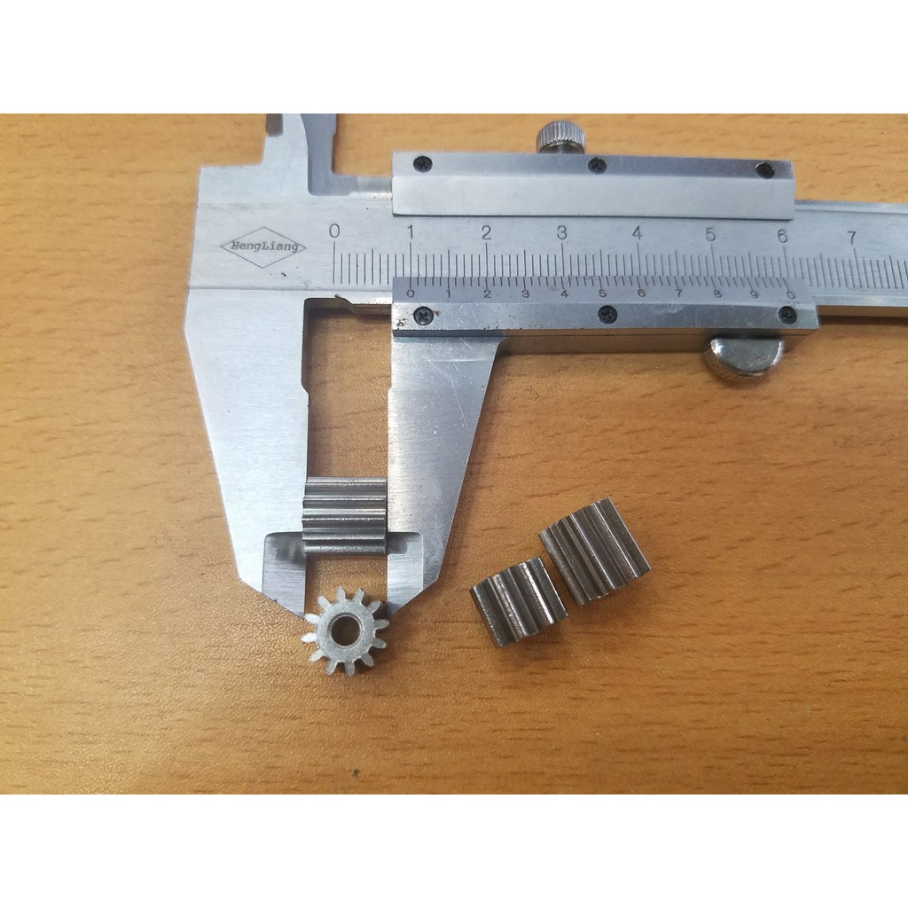 Xuongpinoto Bánh răng kim loại 8,10,11,12 răng,lỗ trục 3.17 mm dùng cho động cơ xe điện trẻ em như 540 550