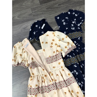Đầm Midi Hoa OS Cổ Vuông Kami