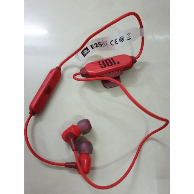 Tai nghe JBL E25BT chính hãng.