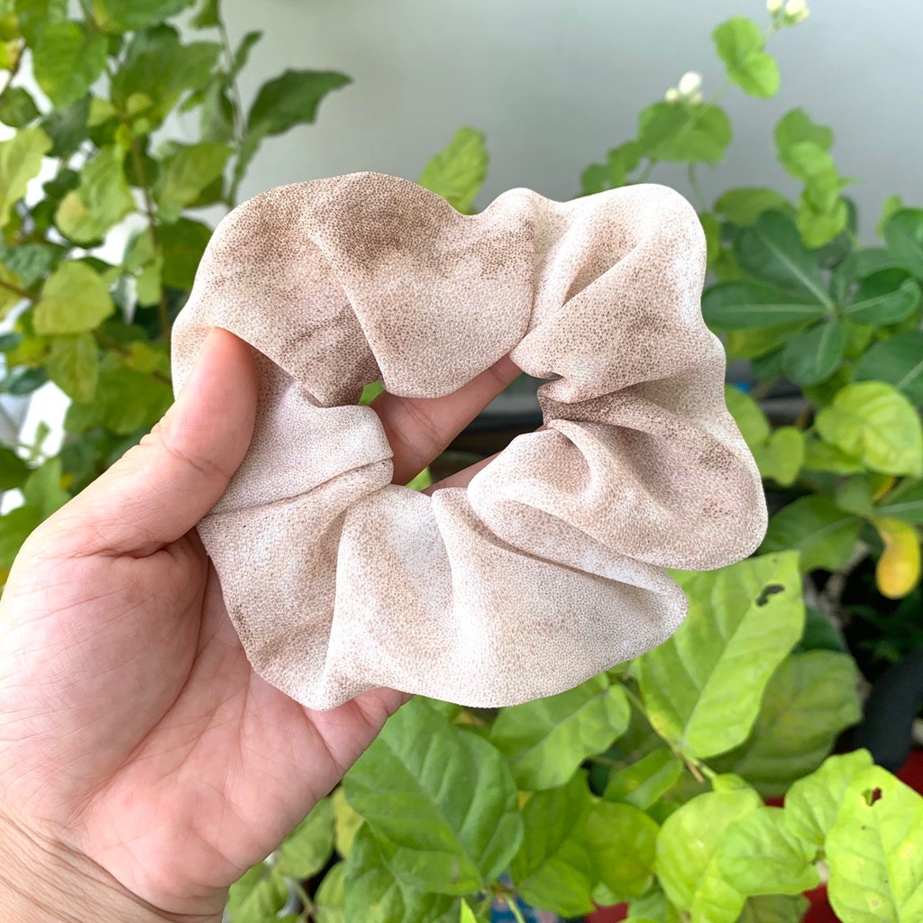 Cột tóc vải scrunchies màu loang
