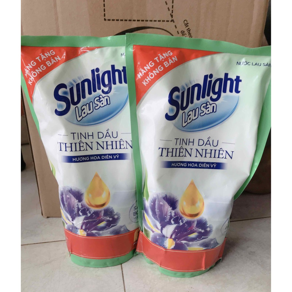 Nước lau sàn Sunlight hương hoa diên vỹ túi 550ml Hàng khuyến mãi có dính keo