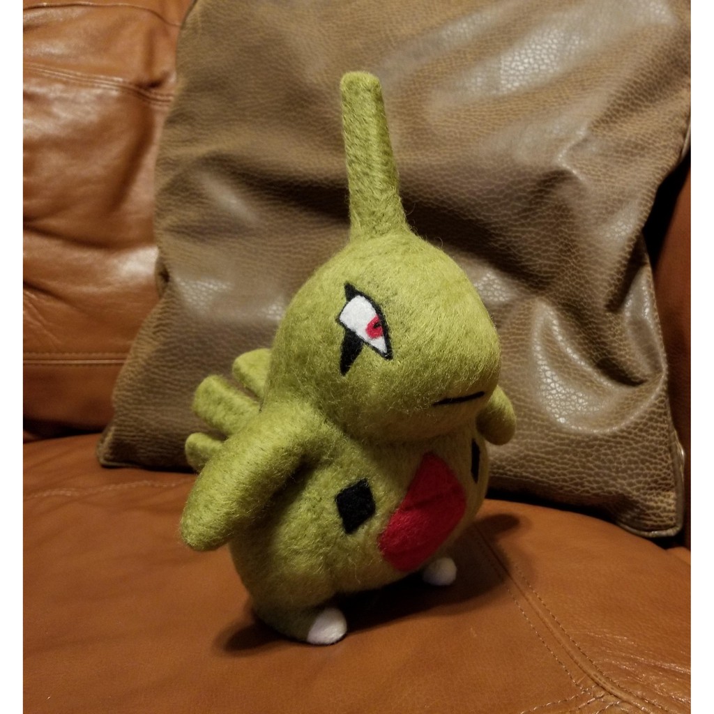 Hướng dẫn chọc len bé Larvitar - Needle felting Larvitar có video hướng dẫn