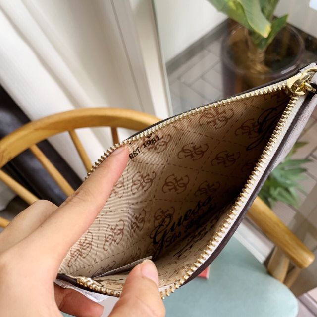 👑👑VÍ GUESS  HÀNG CHUẨN XỊN👑👑
 ❗️Không chuẩn không lấy xiền ạ, cầm tay rất thanh thoát, nhẹ nhàng