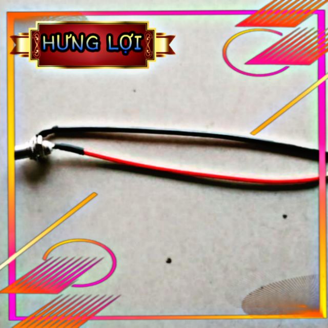 Giắc sạc trong xe đạp điện