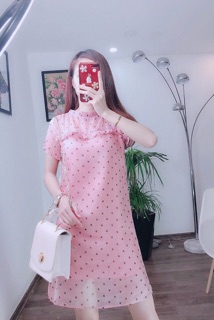 Váy xuông cổ nhúm bèo