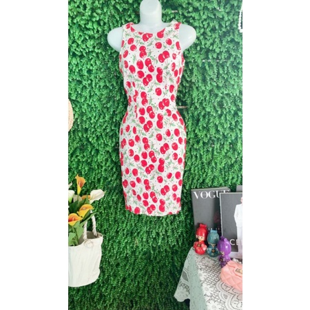 Thanh lý đầm body dễ thương chất đẹp dưới 48kg nhé.