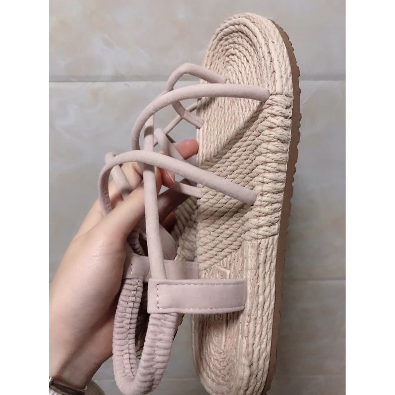 Sandal đế cói xỏ ngón