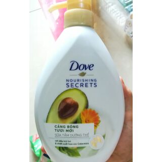 Sữa tắm dưỡng thể Dove căng bóng tươi mới 530g (527ml)