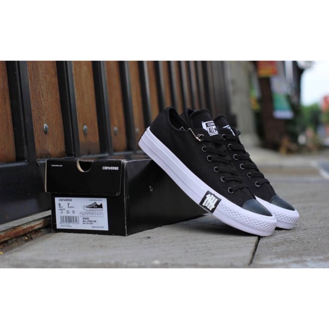 CONVERSE Undefeated / Lightning / chuck tylor 2