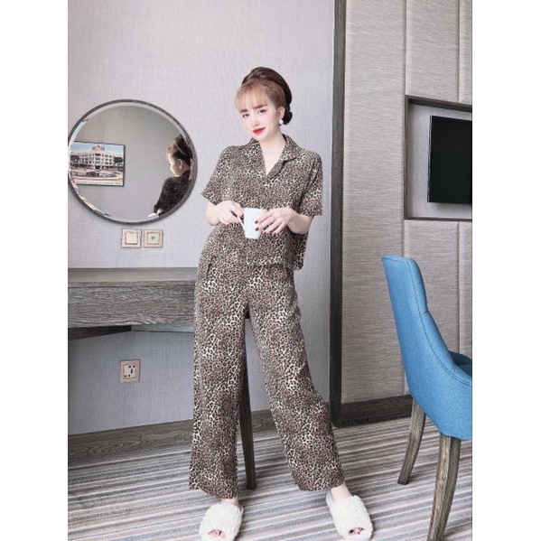 Pijama lụa Mango hoạ tiết trang nhã