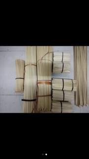 1kg tăm tre mô hình( tăm tre ko có mấu)