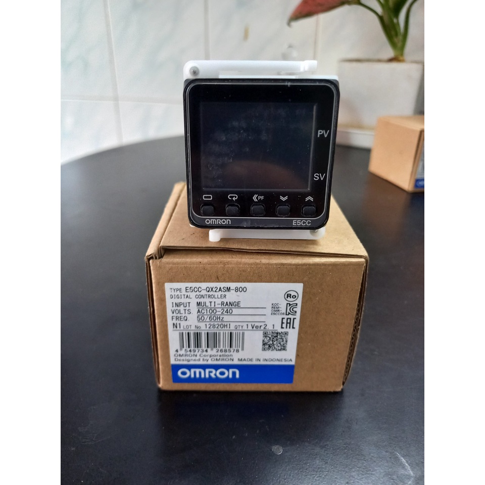 Bộ ổn nhiệt E5CC-QX2ASM-800