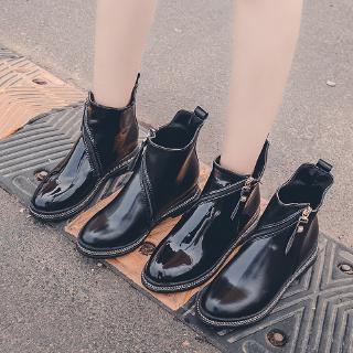 🔥✨Giày ngắn🔥Giày Martin🔥Giày Bốt Ngắn Chelsea Nữ Flat Phong Cách Anh Giày Bốt Martin Nữ Mùa Thu Giày Bốt Đơn Màu Đen Giày Bốt Ngắn Hợp Thời Trang Phù Hợp Với Cặp Đôi Giày Bốt Kích Thước Lớn