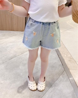 Quần short hoa cúc