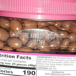 Chocolate sữa Kirkland nho khô