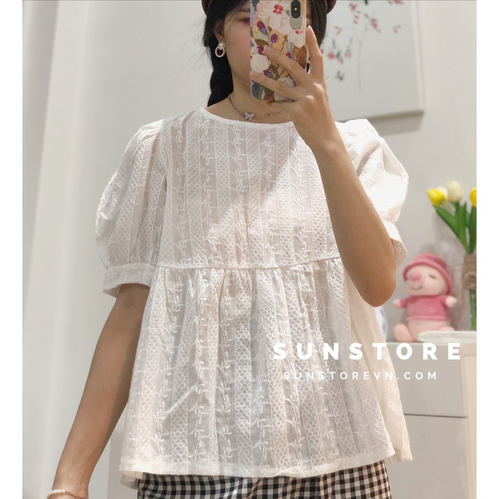 Set đồ nữ đi chơi áo babydoll trắng hở thắt nơ lưng kèm chân váy caro đắp tà