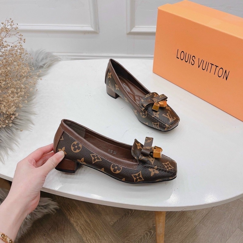 Giày mọi, giày moca lv khoá chuông fullbox, bill , túi giấy size 35-39 siêu xinh