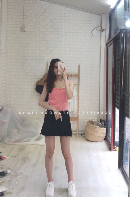 Áo croptop hai dây viền lượn sóng siêu xinh ( hình shop tự chụp )