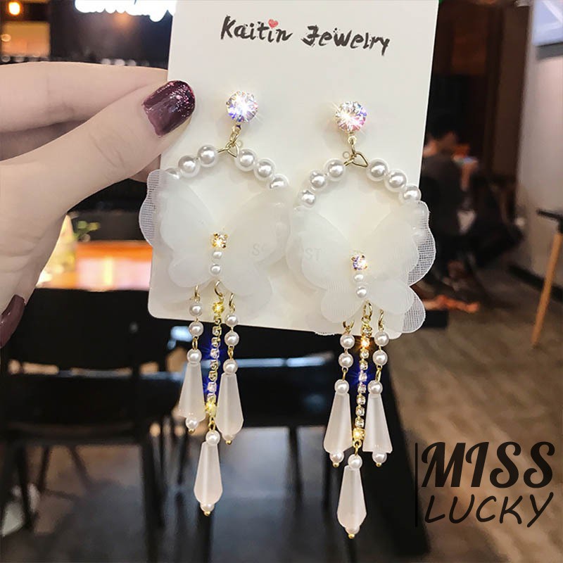 Khuyên tai nữ kiểu dáng thời trang thanh tú