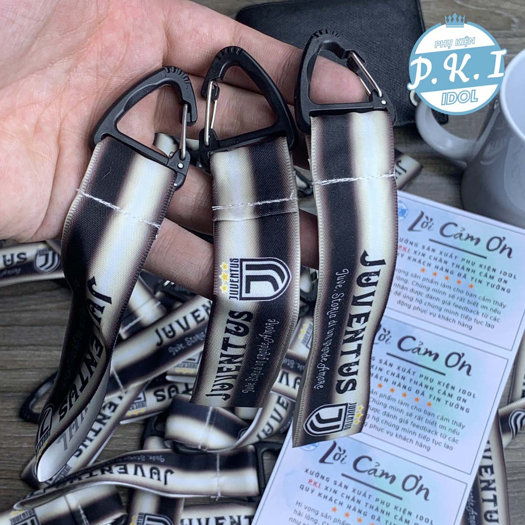 Xả Kho : Móc khóa , Móc Treo Balo In Hình CLB Juventus - Xả Kho Rẻ Nhất Shopee