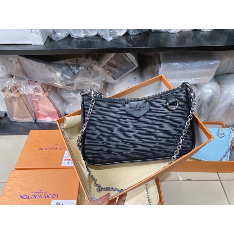 Túi LV pochette epi đeo chéo kẹp nách