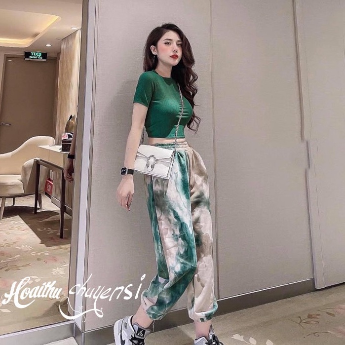 Set Áo Croptop Thể Thao Cộc Tay Mix Quần Boom Loang Cao Cấp