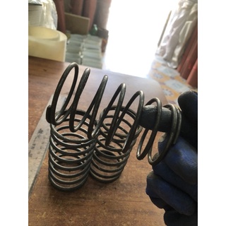 lò xo nén sợi 4ly phi 55 dài 9,5cm