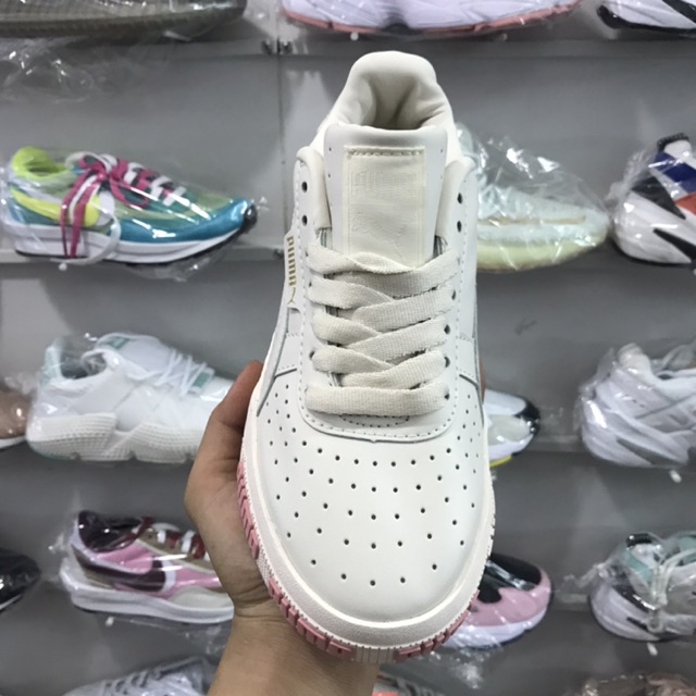 Giày Sneaker trắng sữa chữ hồng Cali Bold da xịn hàng cao cấp dành cho nữ hot 2019-2020.