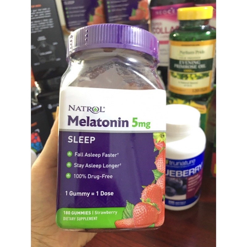 Kẹo dẻo ngủ ngon vị dâu Natrol gummies melatonin 5mg