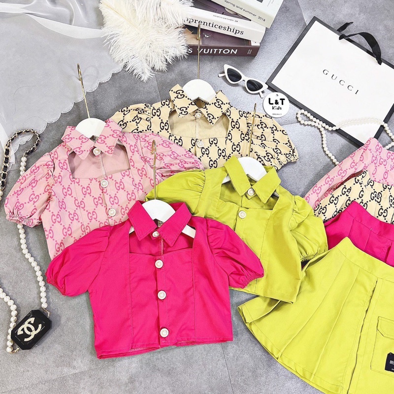 Set áo khoét ngực kèm cv xếp ly 4 màu cho bé gái.