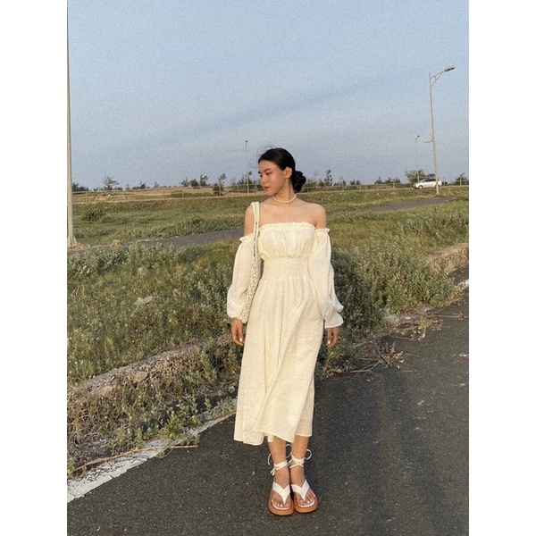 Đầm kiểu bẹt vai palpitate dress