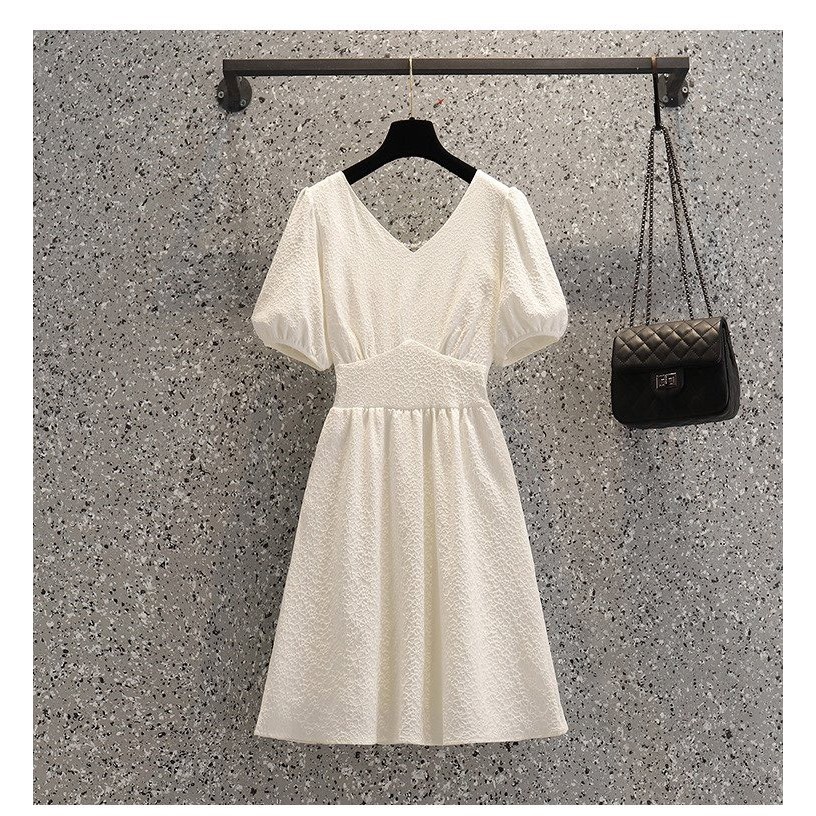 Đầm Ren Ngắn Tay Cổ V 🌸𝙈𝙖̂̃𝙪 𝙃𝙤𝙩 𝙉𝙝𝙖̂́𝙩 𝟐𝟎𝟐𝟏🌸 Với Thiết Kế Đơn Giản, Độc Đáo Dành Cho Nữ | BigBuy360 - bigbuy360.vn