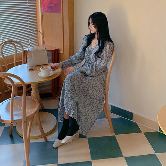 Đâm dáng xòe hoa nhí tay dài Emilyshop ulzzang