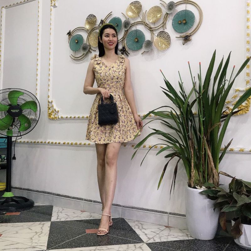 Đầm nữ nơ vai có quần đùi trong chất lụa 100D siêu mịn siêu mát | BigBuy360 - bigbuy360.vn