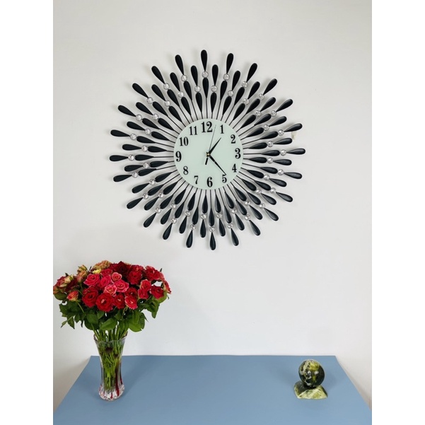 Đồng hồ treo tường trang trí Mặt Trời Đen MTD kích thước 70x70 cm