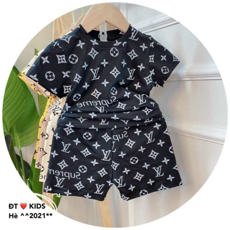 Bộ Lv cho cả bé trai và bé gái nhà e về 4 màu y hình vải thun lạnh nhé các mẹ
