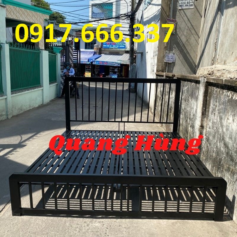 Giường sắt hộp 2mx2m2 màu đen cao cấp sắt hộp 4x8