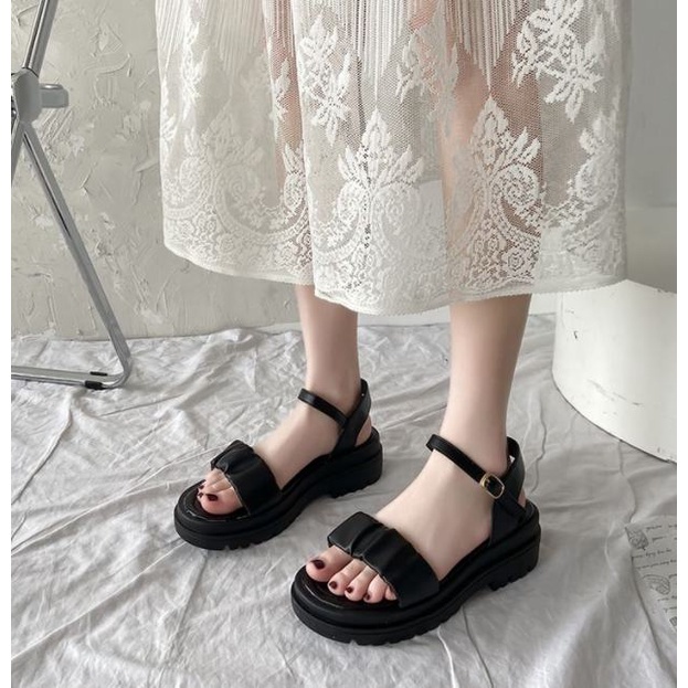 Giày sandal đế dày phong cách La Mã thời trang hè 2022 cho nữ