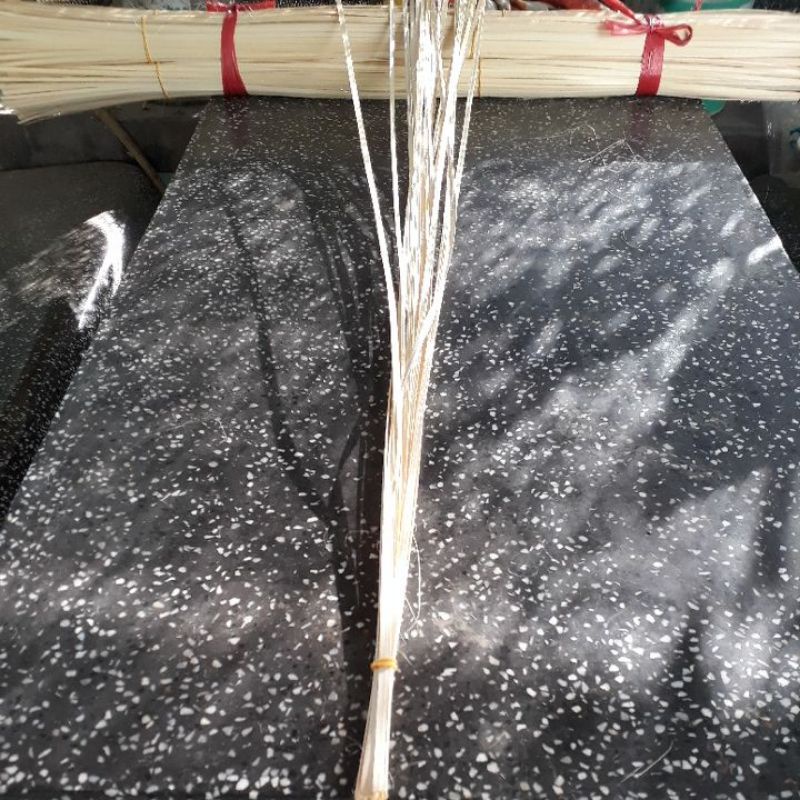 Lạt gói bánh tét