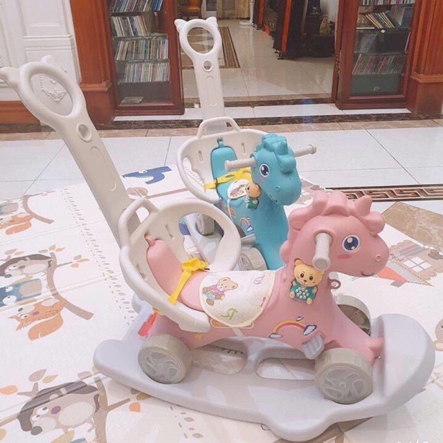 Ngựa có cán đẩy