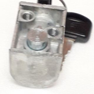 Khóa cổ xe 81
