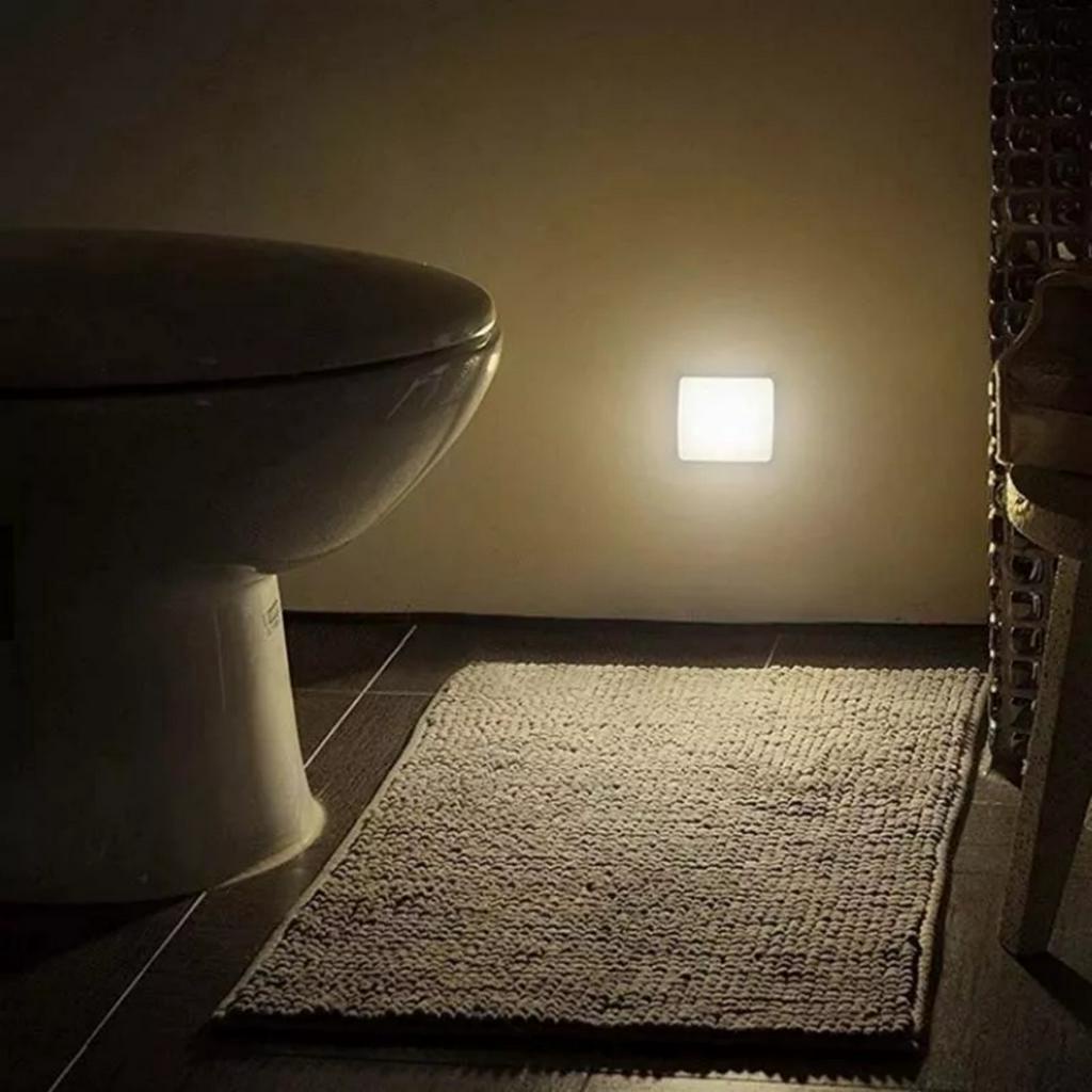 Đèn ngủ vuông cảm biến ánh sáng