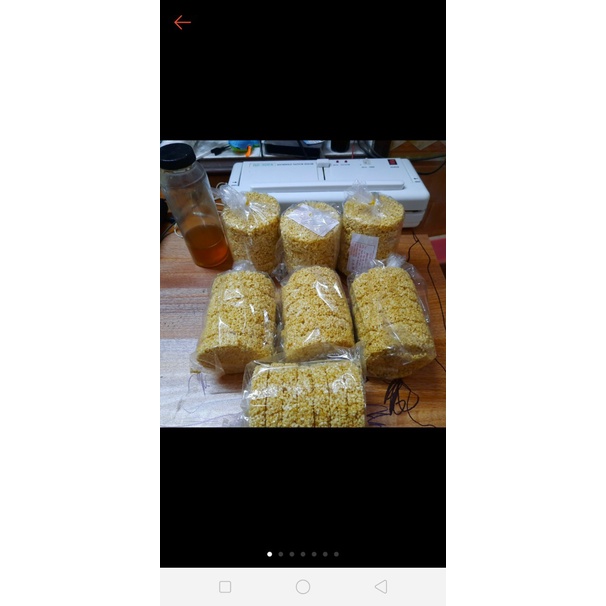 Cốm gạo mật ngọt.