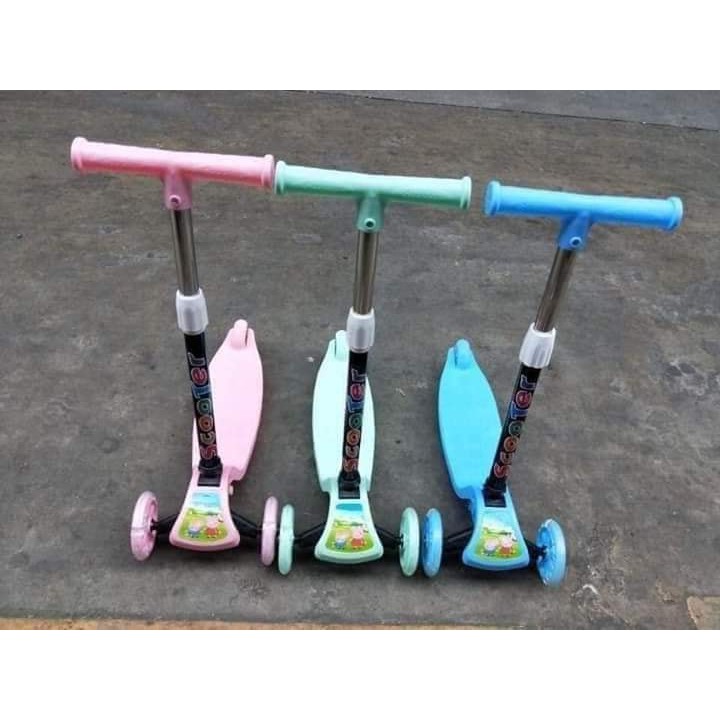 Xe trượt Scooter 3 bánh phát sáng, có chuông cho bé (đủ các màu cho bé)