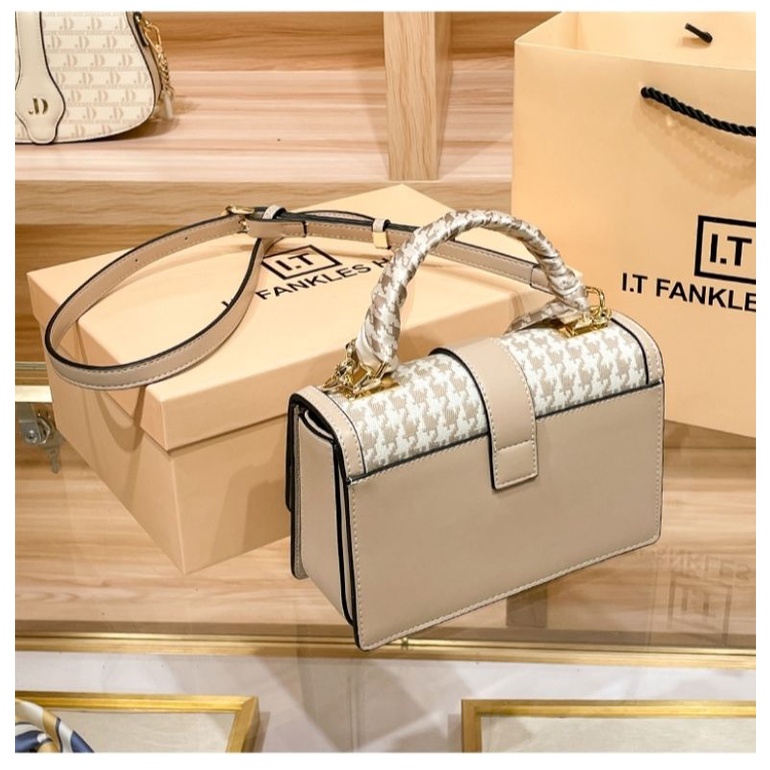 Túi Xách Nữ Túi Đeo Chéo Hiệu I.T GDLEDY HONGKONG Da Thật Hàng Chính Hãng Cao Cấp Mẫu Mới 2022